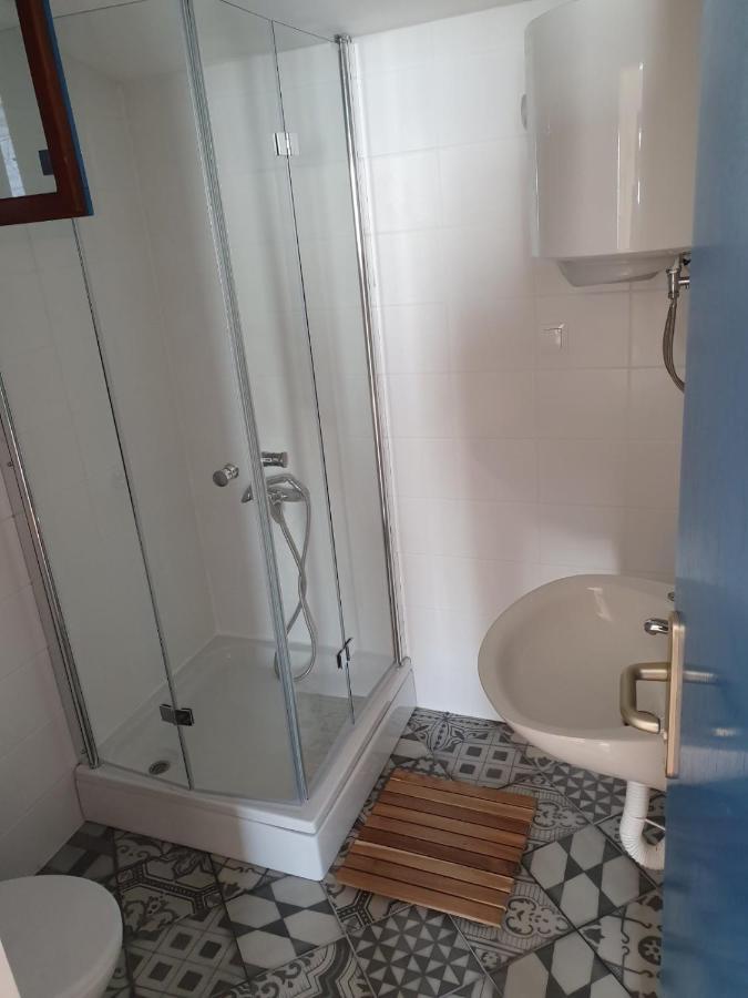 Apartments Bassi Stara Baška Kültér fotó
