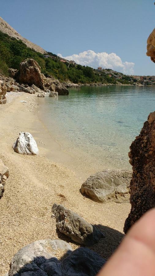 Apartments Bassi Stara Baška Kültér fotó