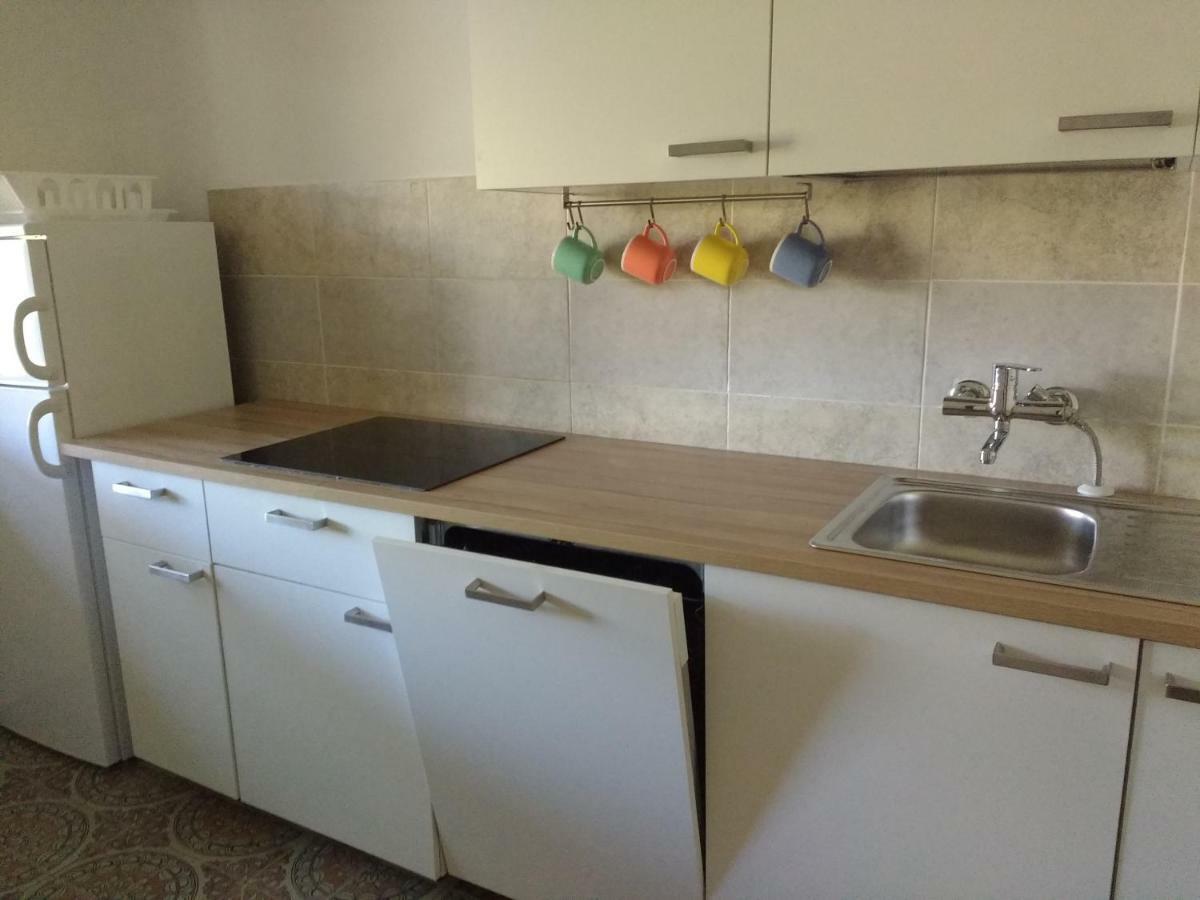 Apartments Bassi Stara Baška Kültér fotó