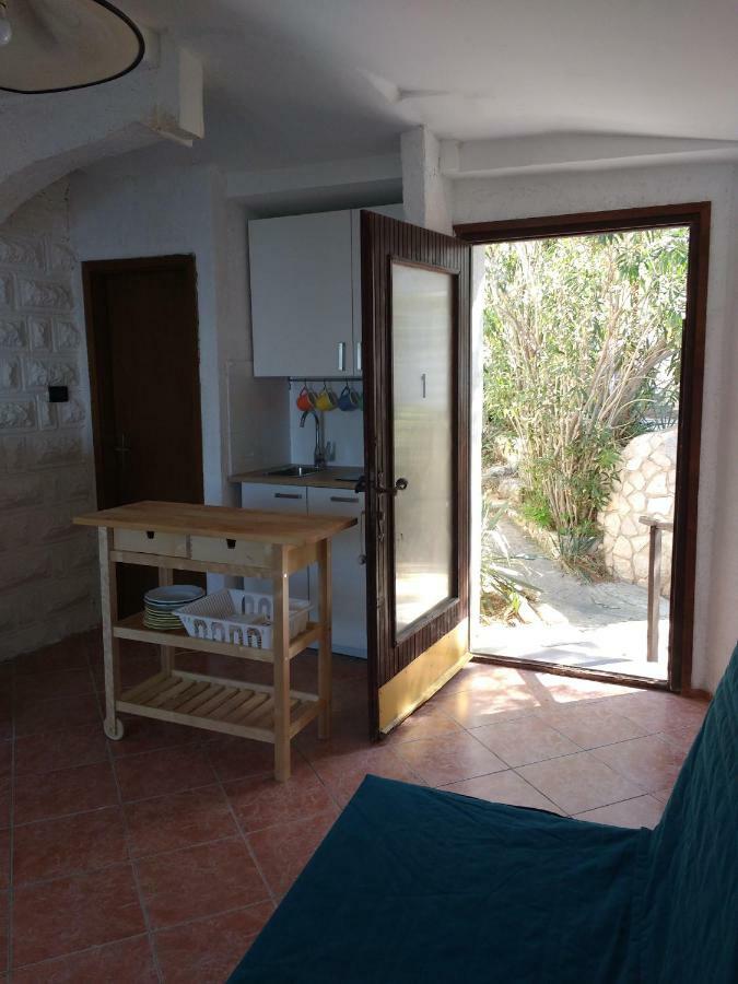 Apartments Bassi Stara Baška Kültér fotó